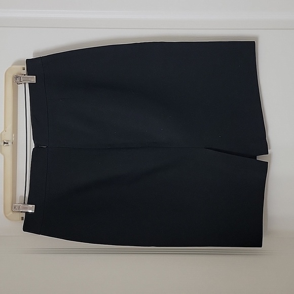 J. by J. Crew, Size 6 Black 100% Cotton Midi Skirt, Gently Used Condition - Picture 2 of 10